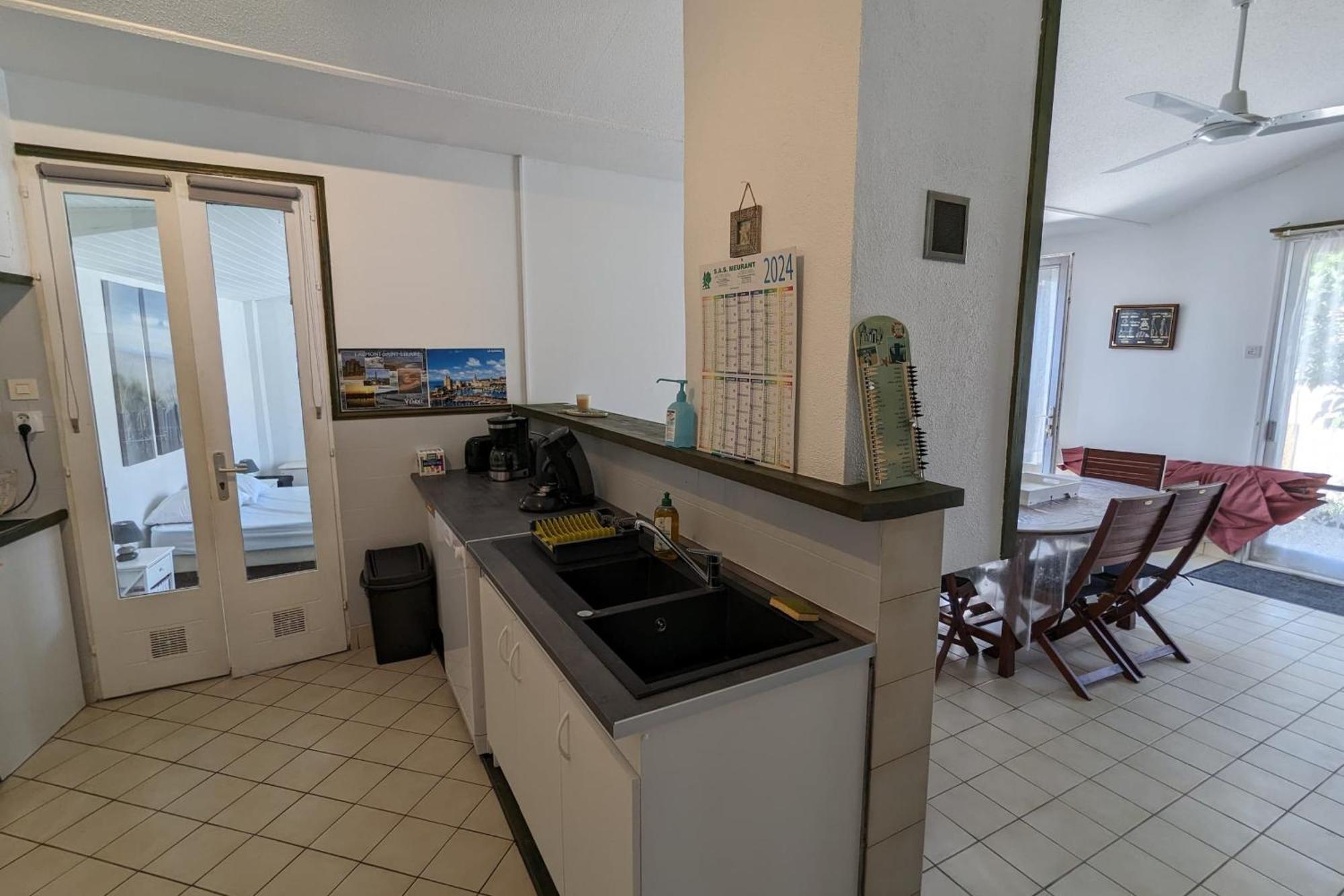 Spacious Nest With Terrace Near The Beach Saint-Hilaire-de-Talmont Extérieur photo