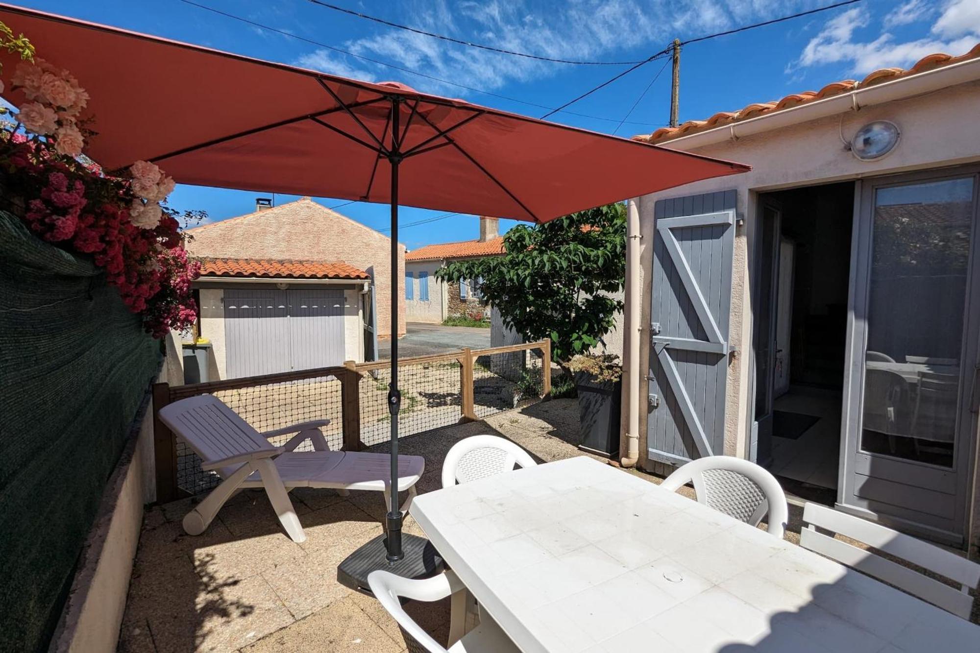 Spacious Nest With Terrace Near The Beach Saint-Hilaire-de-Talmont Extérieur photo
